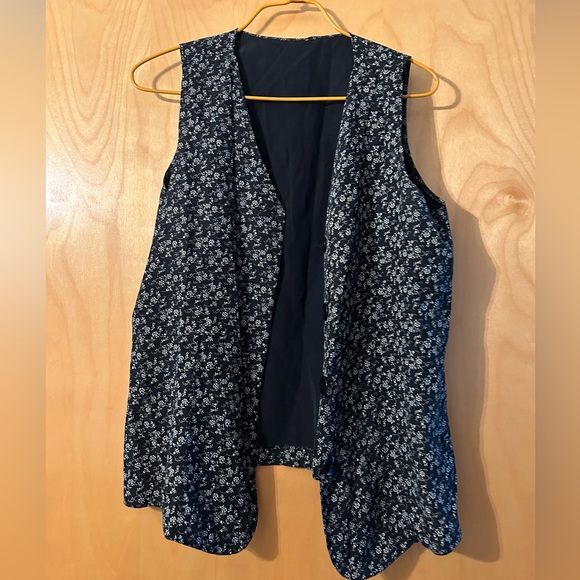 flower pattern vest - Picture 1 of 2